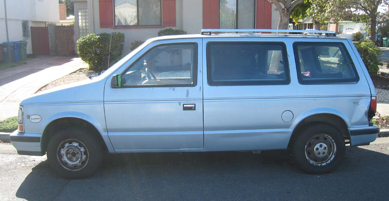 Illustration for article titled 1990 Dodge Caravan LE